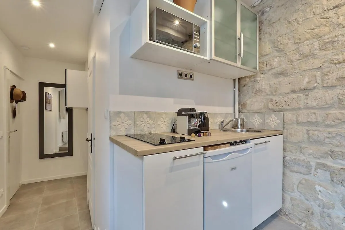 Studio Walking Distance From Marais With Mobile Ac Parijs Frankrijk