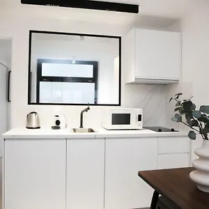 Appartement Amelot 2- Spacieux Et Lumineux- 3p- 11, Paris