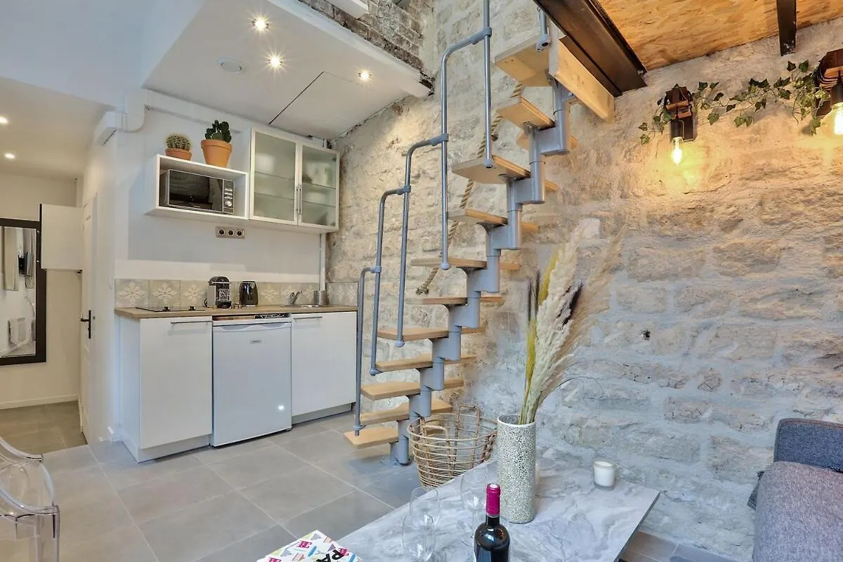 Studio Walking Distance From Marais With Mobile Ac Paříž